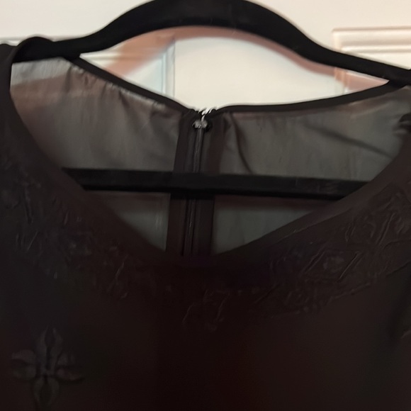 SOLD! Gorgeous Loft fully lined dress with embroidery - Picture 4 of 9